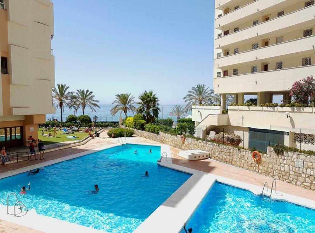 Las Palmas Marbella Bagian luar foto